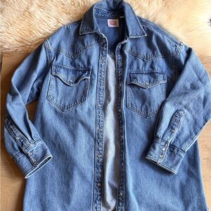 Oversized Levi’s Denim Jacket